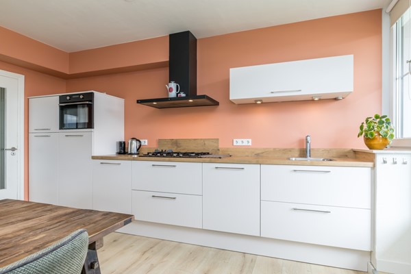 Foto - Verkocht onder voorbehoud: In het geliefde Welten ligt dit goed onderhouden en instapklare appartement met 3 slaapkamers, open keuken en twee balkons. 